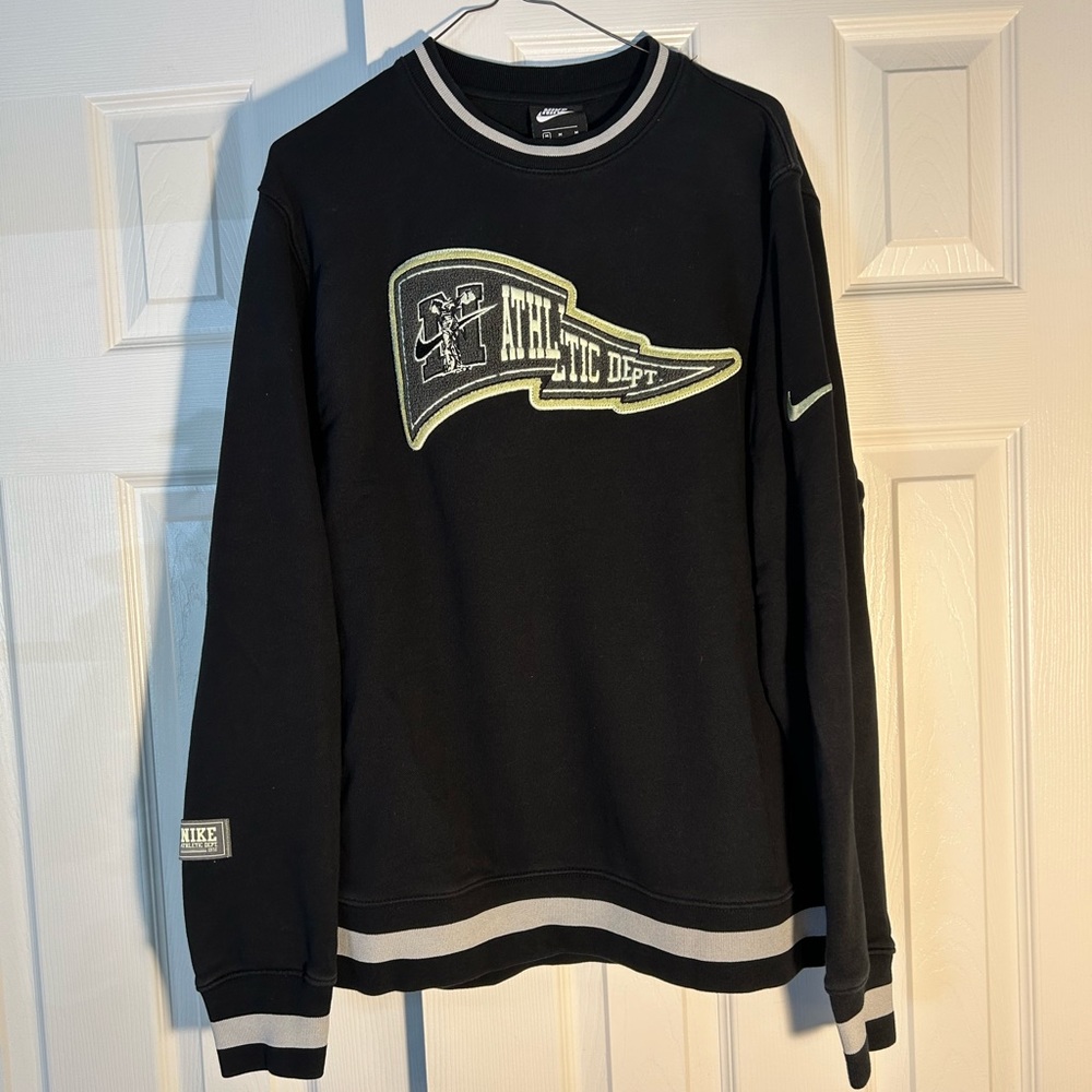 Nike Varsity Patch Crewneck Sweatshirt Size Mens Medium